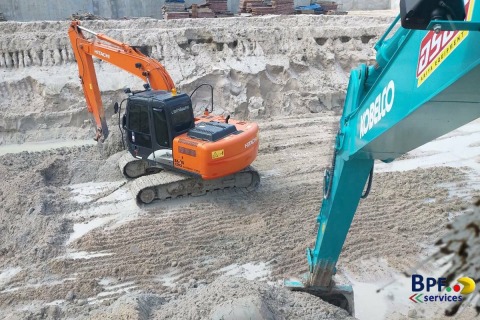 ให้เช่ารถแบคโฮบูมยาว ชลบุรี